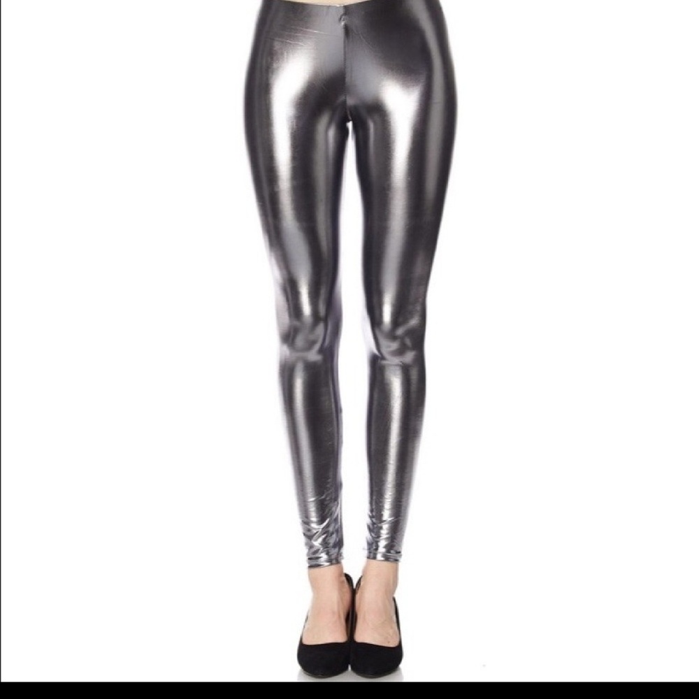 LEATHER METALLIC LEGGINGS IN SILVER - Picture 3 of 5